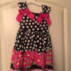 Pretty Toddler Dress❣️❣️Never Worn